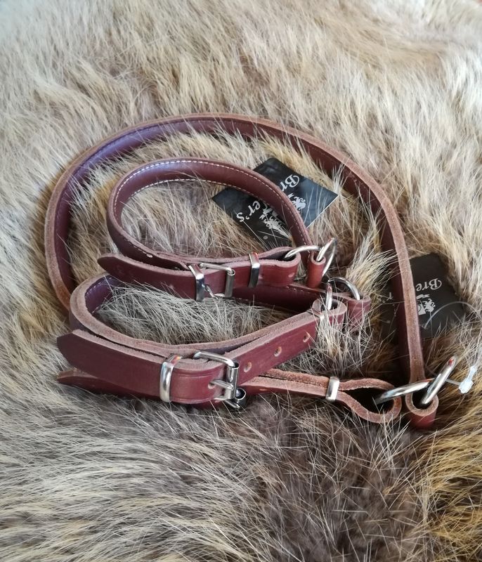 HELSTRUP HALVRUND LÆRHALSBÅND BRUN